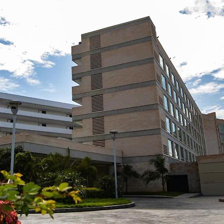 Eurobuilding Hotel & Suites Lecheria Esterno foto